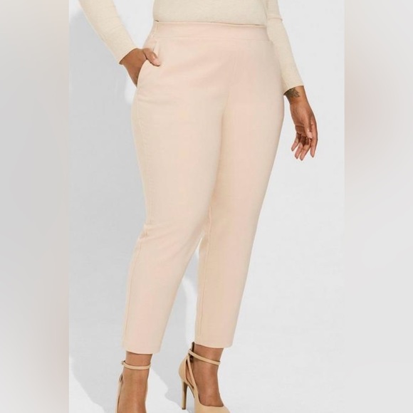 Pull-On High Rise Pant. NWT - Picture 2 of 6